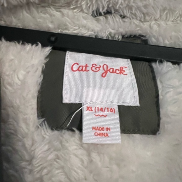 Cat and Jack winter coat - Picture 2 of 4